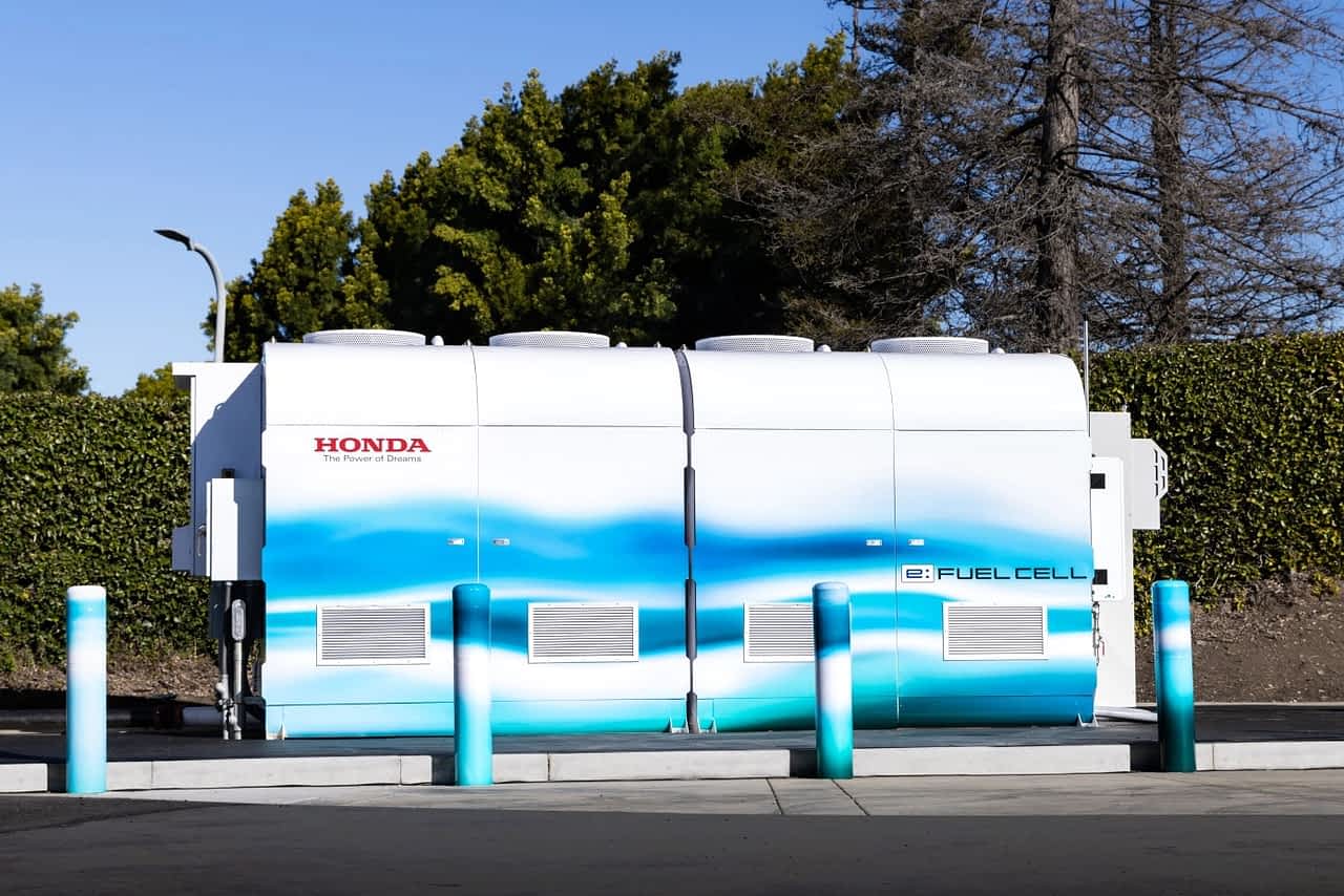 本田将老化的氢燃料电池运送到数据中心 令其重获新生